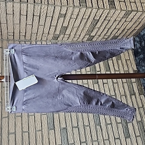NWT Fabletics Leggings Sz XL Heather Purple - Picture 1 of 9